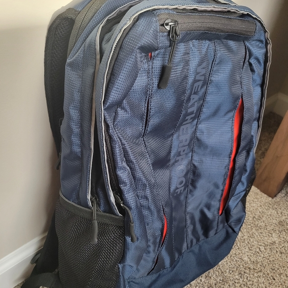 Weatherproof brand backpack blue and red - Picture 4 of 9